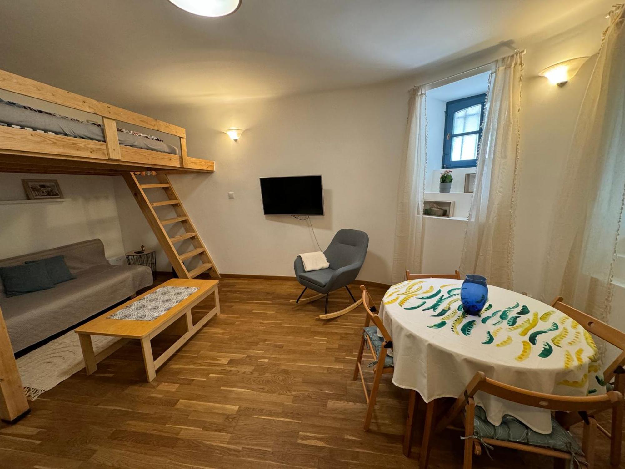 Little Swan Apartman Budapest Exterior foto
